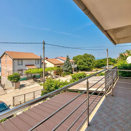 Apartment Reizendes Mit Meerblick, Privater Terrasse, Sonnenschutz, Waschmaschine