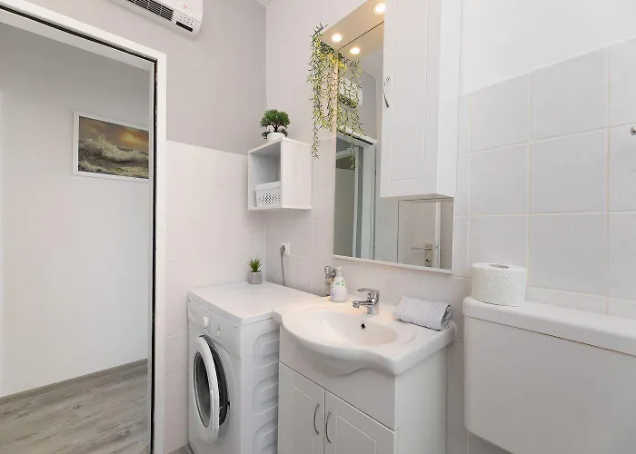 Reizendes Mit Meerblick, Privater Terrasse, Sonnenschutz, Waschmaschine Апартаменты