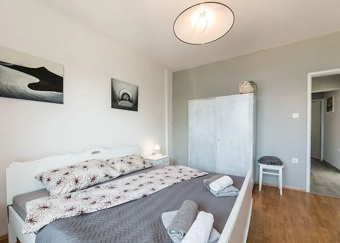 Reizendes Mit Meerblick, Privater Terrasse, Sonnenschutz, Waschmaschine Апартаменты *