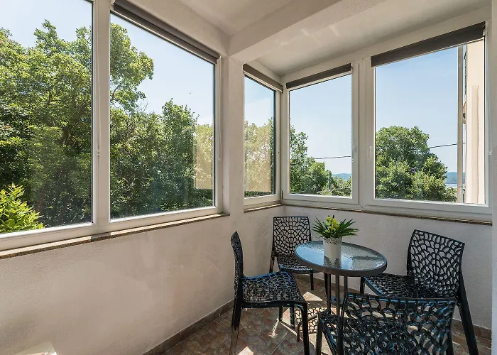 Reizendes Mit Meerblick, Privater Terrasse, Sonnenschutz, Waschmaschine *