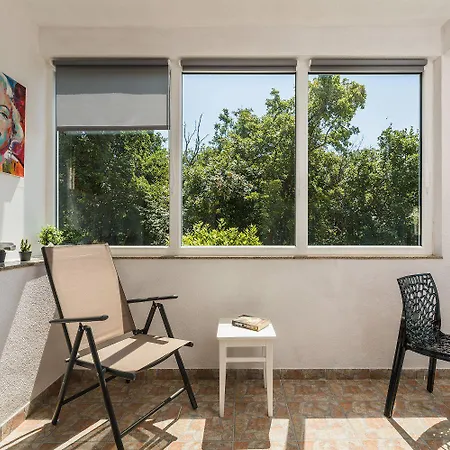 Reizendes Mit Meerblick, Privater Terrasse, Sonnenschutz, Waschmaschine Apartman Crikvenica
