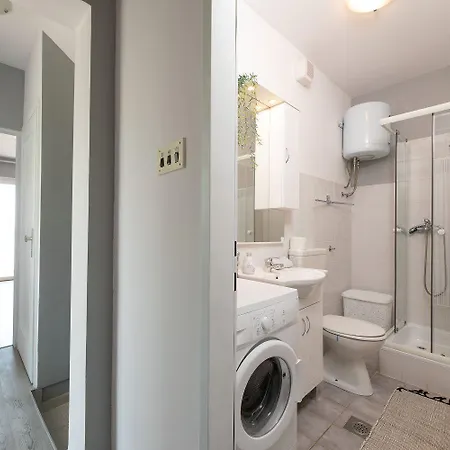 Reizendes Mit Meerblick, Privater Terrasse, Sonnenschutz, Waschmaschine