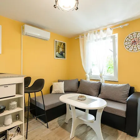 Reizendes Mit Meerblick, Privater Terrasse, Sonnenschutz, Waschmaschine *