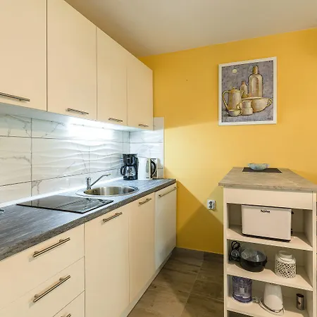 Apartman Reizendes Mit Meerblick, Privater Terrasse, Sonnenschutz, Waschmaschine *