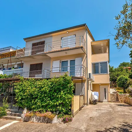 Reizendes Mit Meerblick, Privater Terrasse, Sonnenschutz, Waschmaschine Apartman